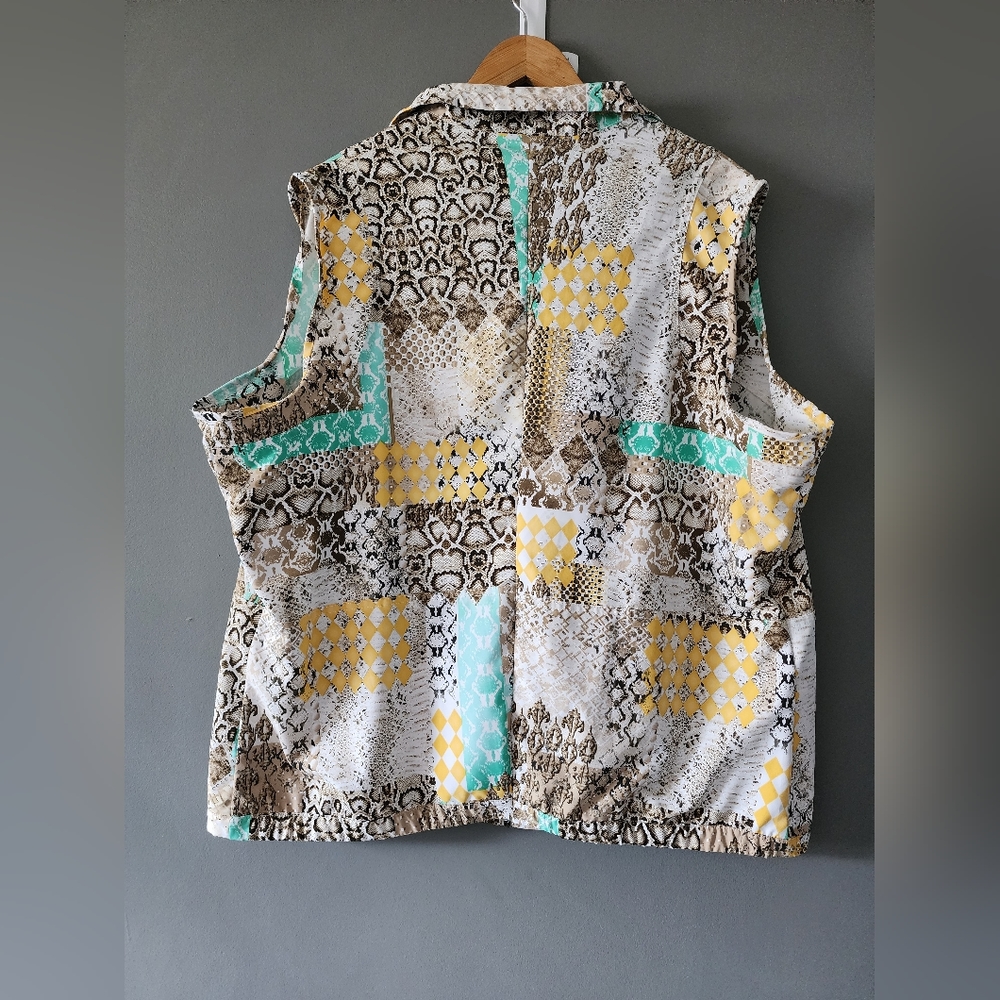ALIA PLUS SIZE VEST - Picture 7 of 7